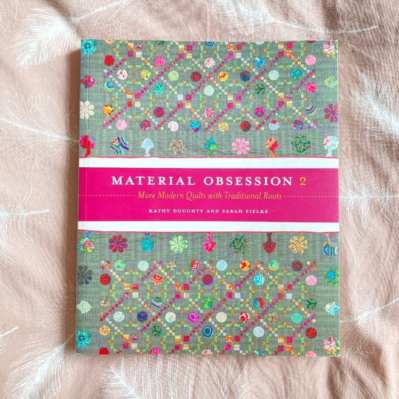 Material Obsessions 2 - Modern Quilting Book - Picture 1 of 3